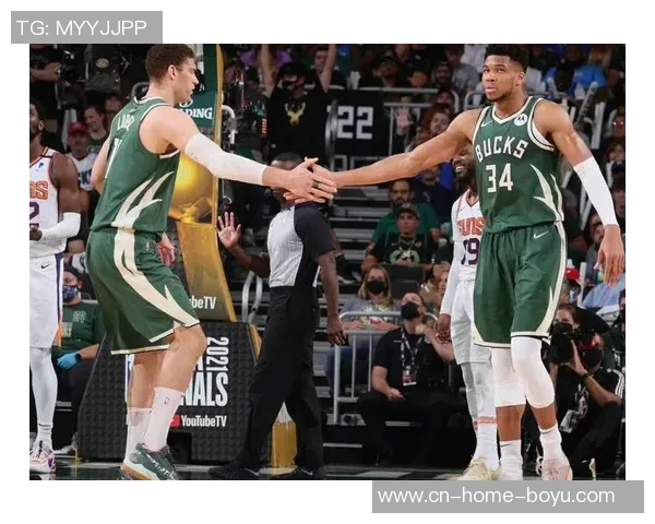 米德尔顿谈字母在篮下表现期待制造进攻犯规的精彩瞬间