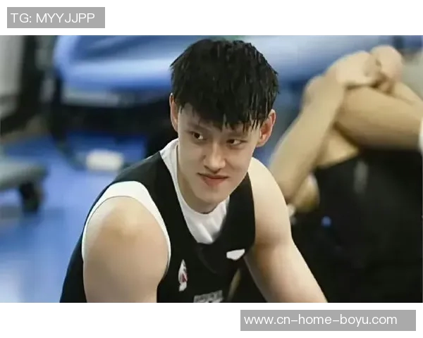 曾凡博亮相澳门布鲁克林篮网全队正式抵达开启新征程 曾凡博亮相澳门布鲁克林篮网全队正式抵达开启新征程