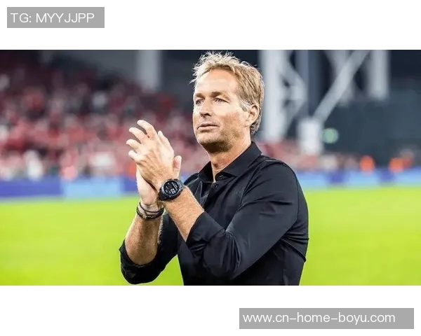 滕哈赫短暂执教结束尤尔曼德接任后德甲战绩辉煌 滕哈赫短暂执教结束尤尔曼德接任后德甲战绩辉煌