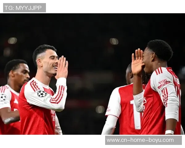 约克雷斯与前女友共度周末情感纠葛引发异国恋期待